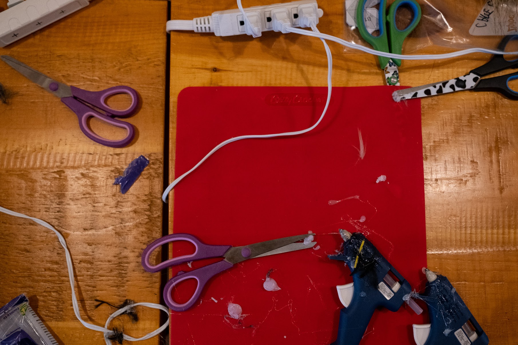 Table-covered-in-glue